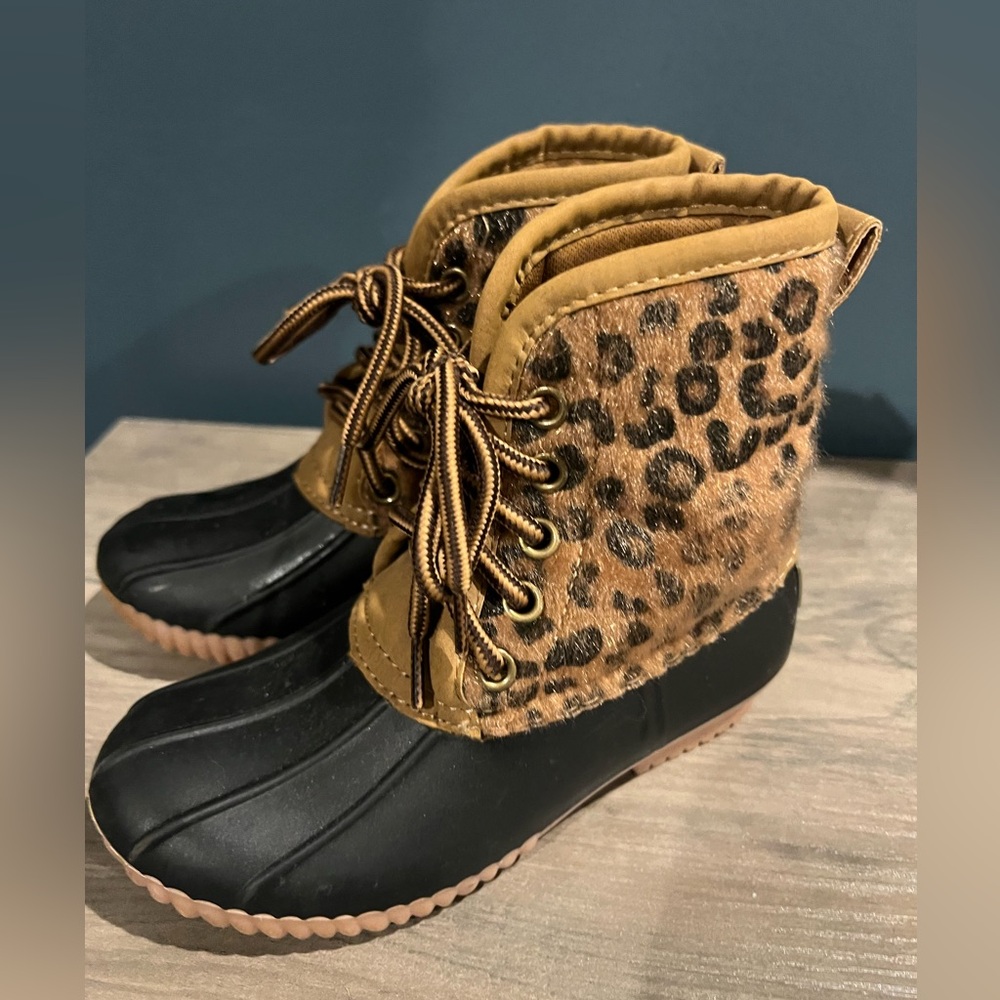 Marley Lily Cheetah print rain boots size 10